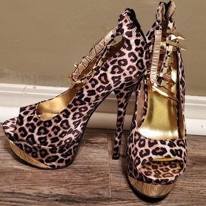 High heels 4+ inches